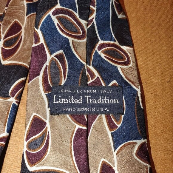 Limited Tradition 100% Silk Mens Tie Multicolor Abstract Design Hand Sewn In USA - Picture 2 of 2